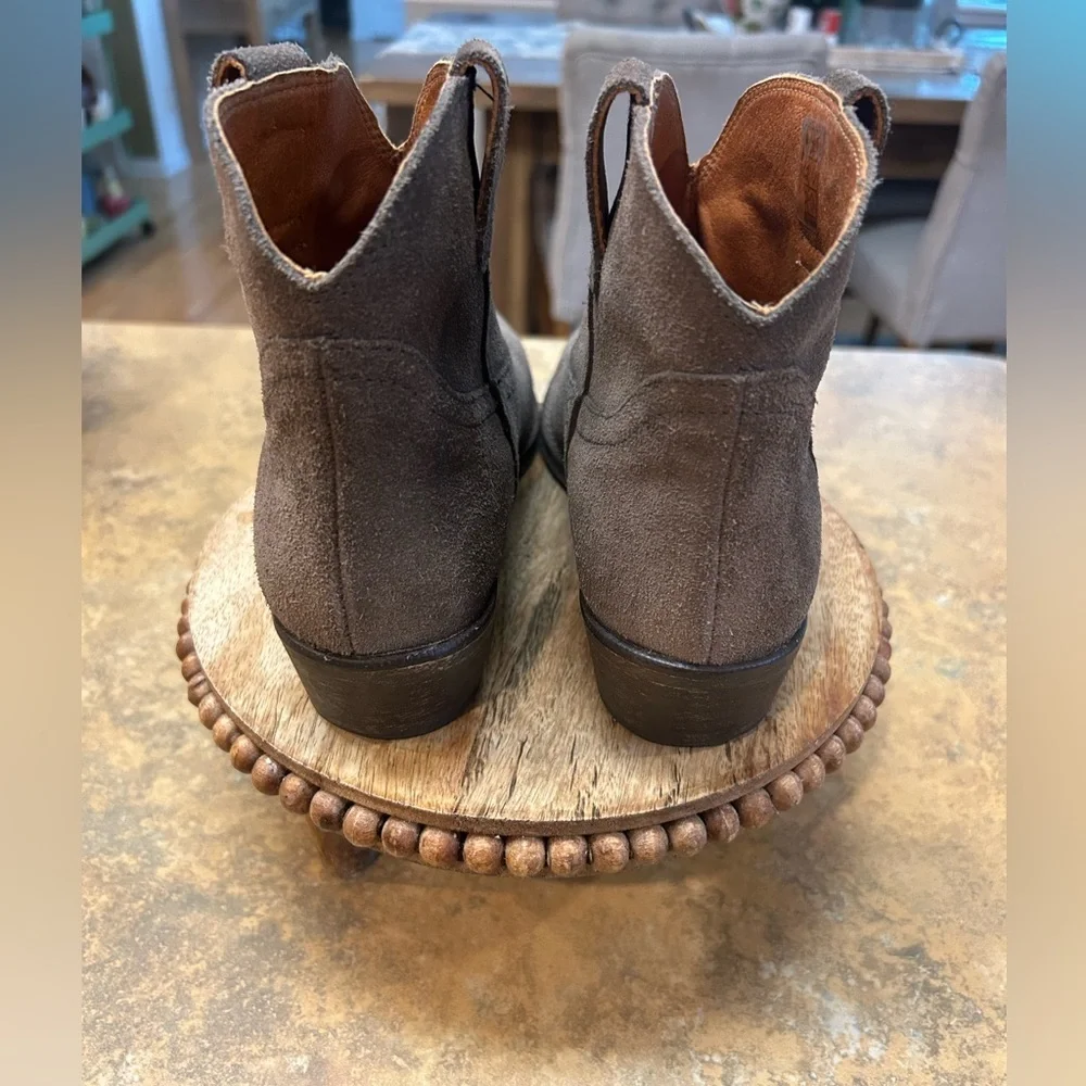 Chocolat Blu Taupe Brown Western Ankle Boots - Picture 3 of 11